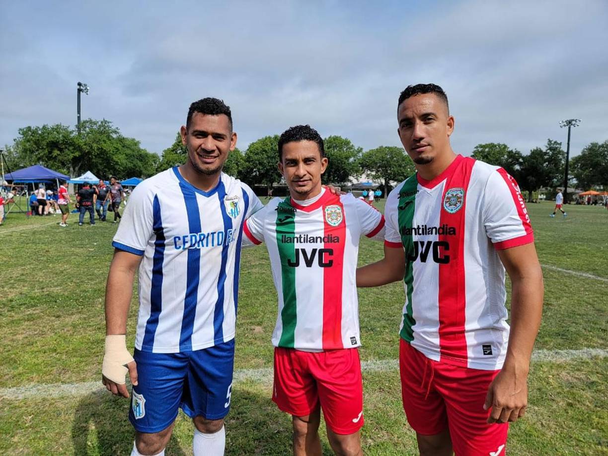 Carlos ‘Pájaro‘ Perdomo y Mario Berríos junto a Daniel Tejeda, exjugador de Real España y Marathón.