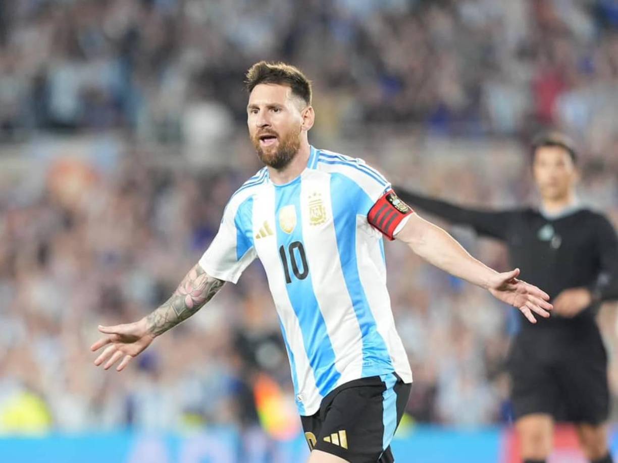 La Asociación del Fútbol Argentino (AFA) también tiene interés en mantener a Messi cerca de la Selección Nacional, con proyectos que incluyen la sede de la Albiceleste en La Florida. Este contexto convierte al Inter Miami en una pieza estratégica para conservar el vínculo del jugador con el fútbol internacional.