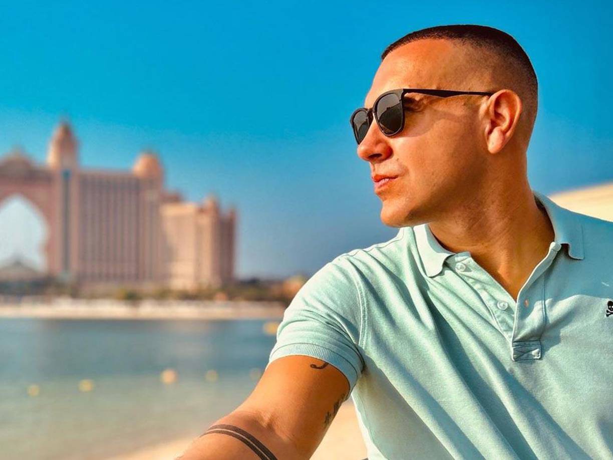 David Sierra señaló que estaban en una reunión y pidió a sus acompañantes, otros jugadores del Victoria, que se fueran a descansar.