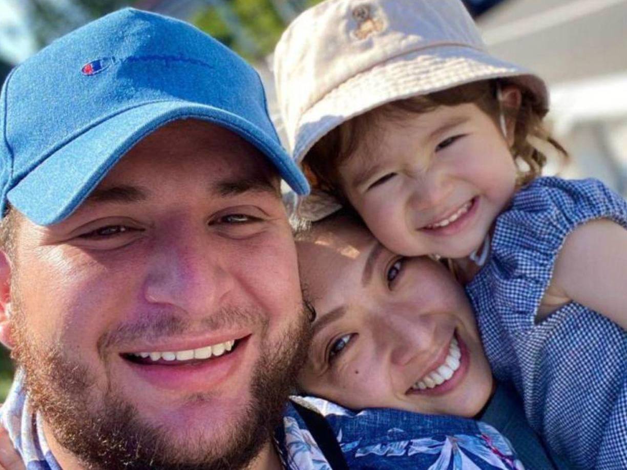 También tiene un canal de YouTube llamado “Un catracho en Japón”, donde comparten sus experiencias en diversos lugares del país, su gastronomía y su día a día.