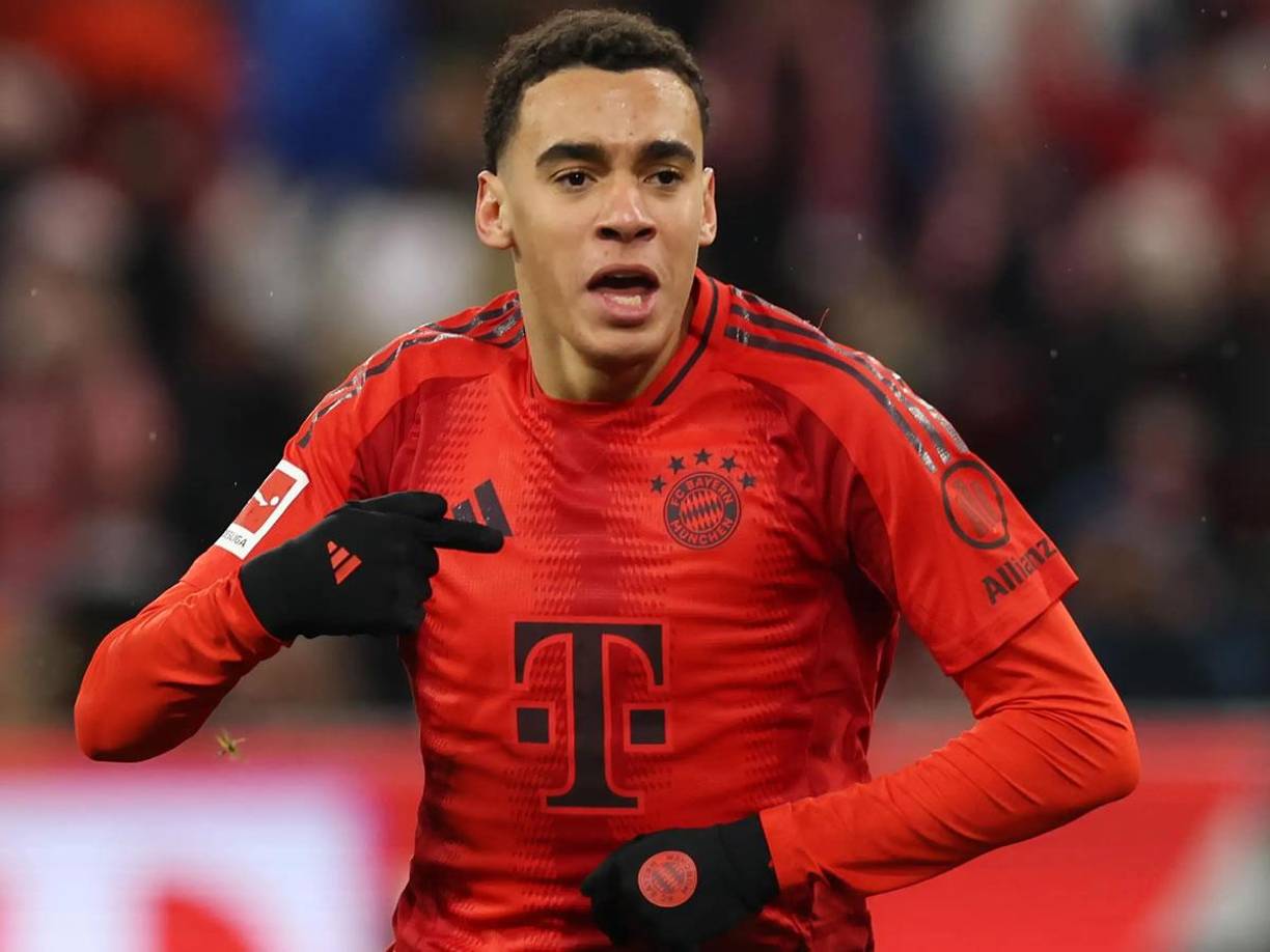 El Bayern Múnich quiere renovar lo antes posible el contrato de su gran joya Jamal Musiala, aunque no de cualquier forma. Según informa el medio germano Bild, el plan es que firme un nuevo contrato este mes de enero. Hasta ahora se estima un enorme aumento salarial de 9 millones de euros.