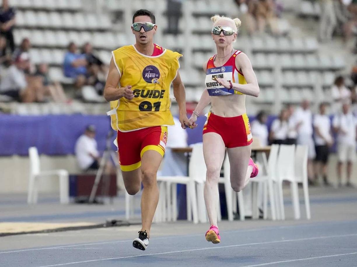 “No conozco a ninguna mujer que con 49 años tenga esos registros. Yo no soy médico, pero entiendo cómo funciona el cuerpo y la realidad es que al final ella se ha desarrollado como hombre biológicamente y entonces eso puede haberla ayudado”, reveló Bergés, la atleta que quedó fuera en estos Paralímpicos.
