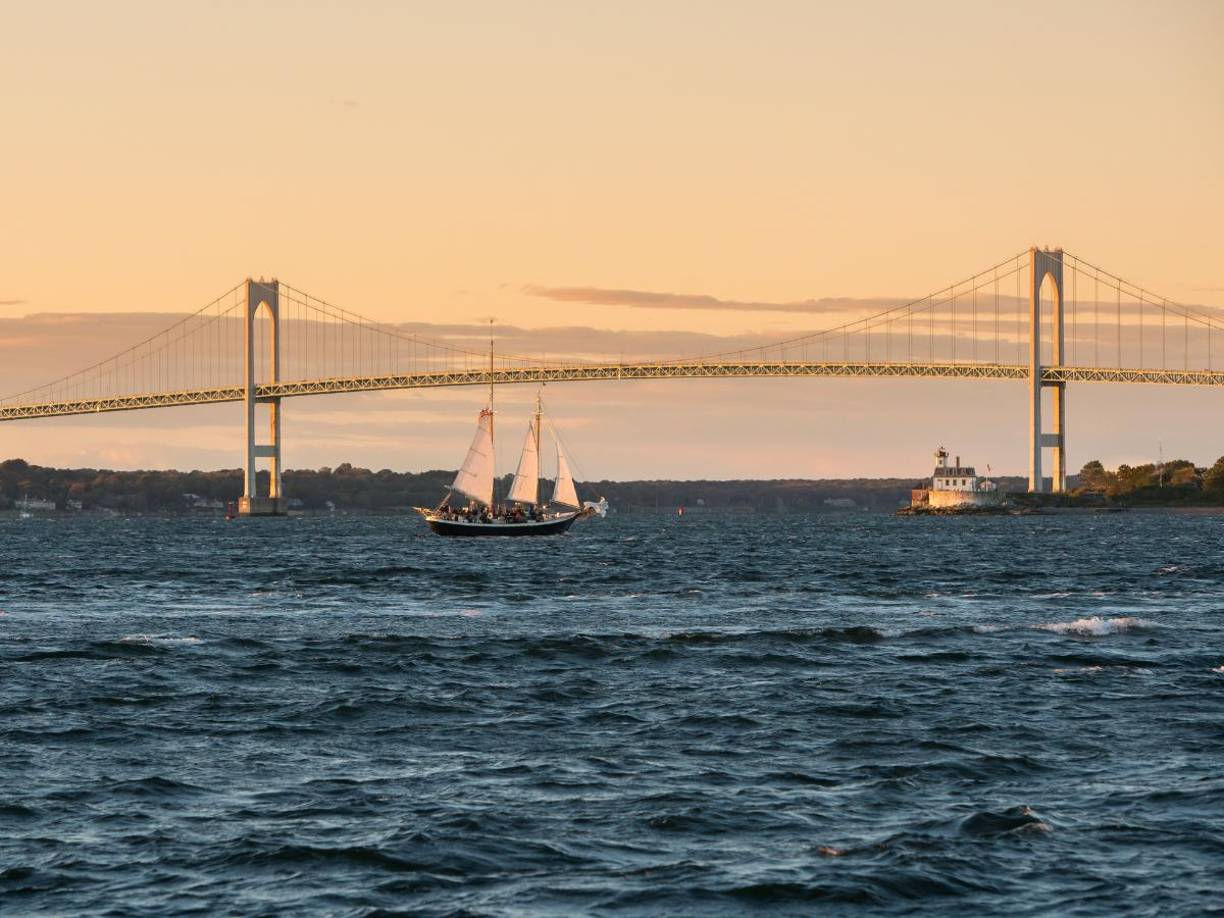 Rhode Island también incrementará su salario mínimo a $15 dólares por hora, actualmente, los trabajadores ganan $14 dólares.