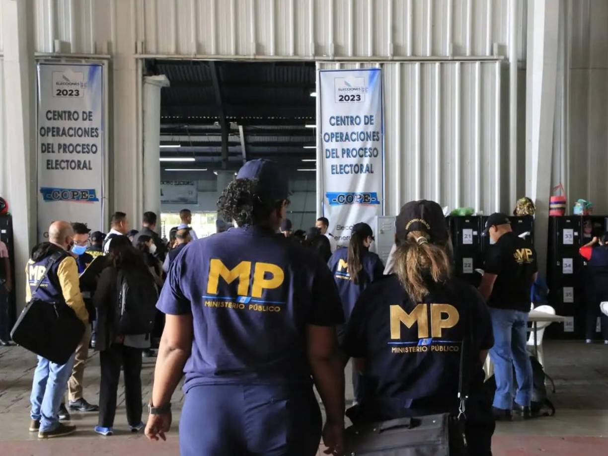 “Hoy la afrenta es contra Marco Livio Díaz, un funcionario cuyo profesionalismo se demuestra en el éxito y prestigio que tiene hoy la SAT”, expuso el presidente mediante sus canales oficiales.