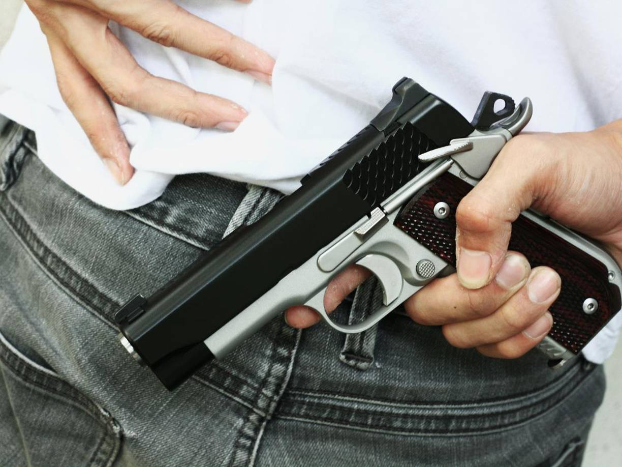 Voigt era reconocido por varios incidentes criminales, en su pasado ya había estado vinculado en un tiroteo dentro de una zona residencial.