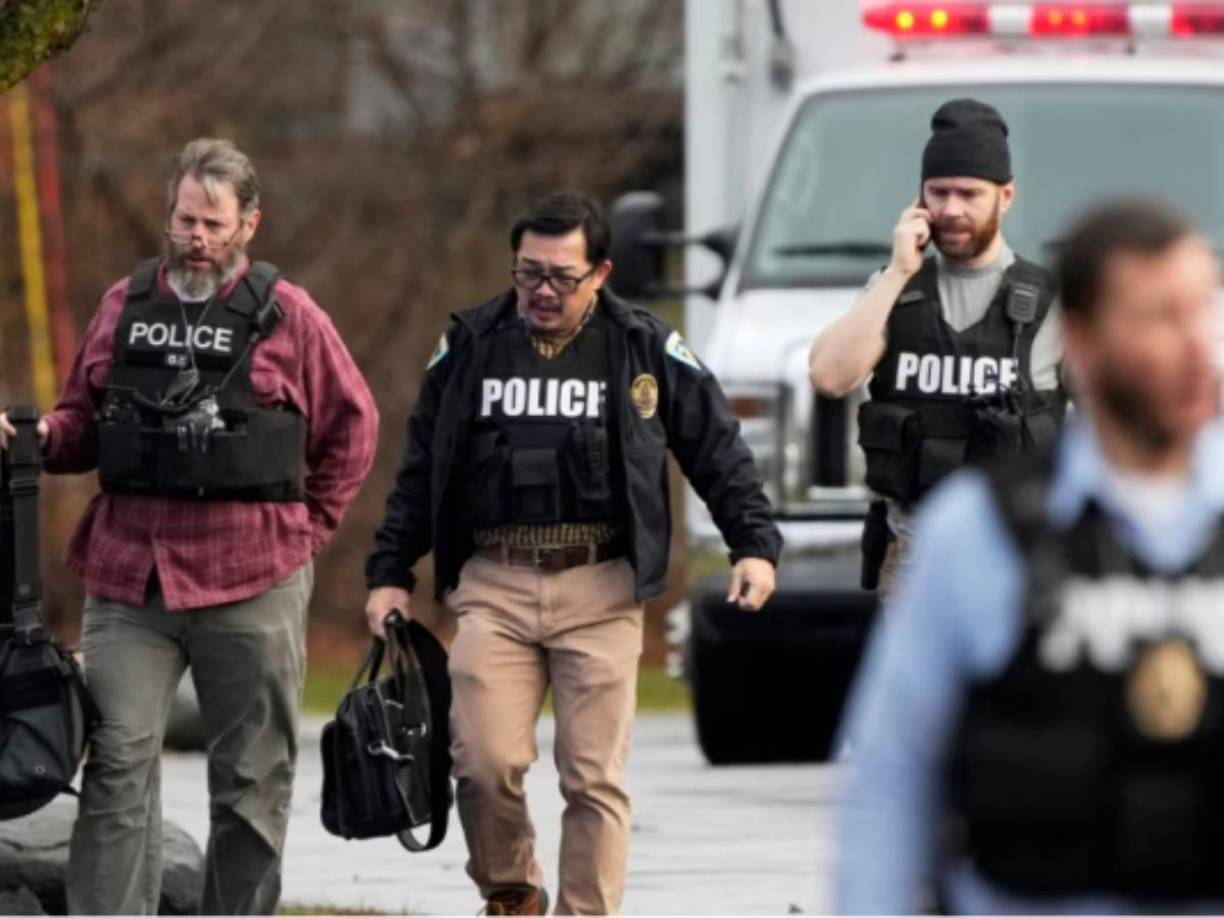 Veintiséis estudiantes y profesores fueron asesinados en un tiroteo en la escuela primaria Sandy Hook en Connecticut en 2002.