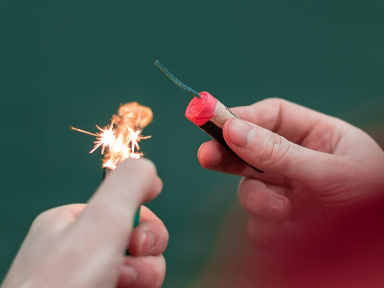 Por su parte, los organismos de salud y seguridad continúan reforzando los operativos de control en la región, buscando prevenir más tragedias relacionadas con el uso indebido de pólvora. 