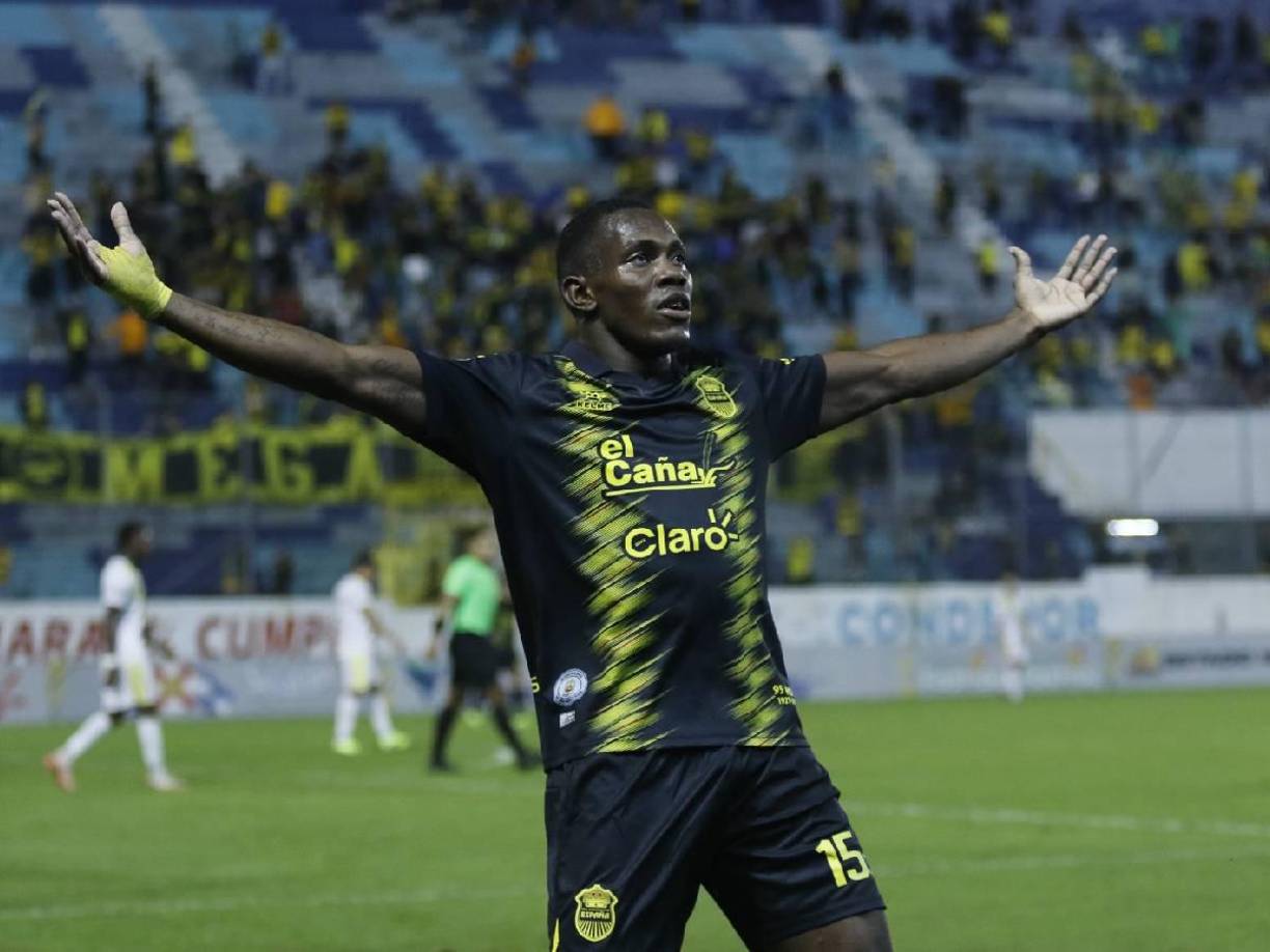 Al minuto 84’, Dixon Ramírez fue el encargado de poner el 2-0 para Real España con toque sutil para vencer a Argueta. 