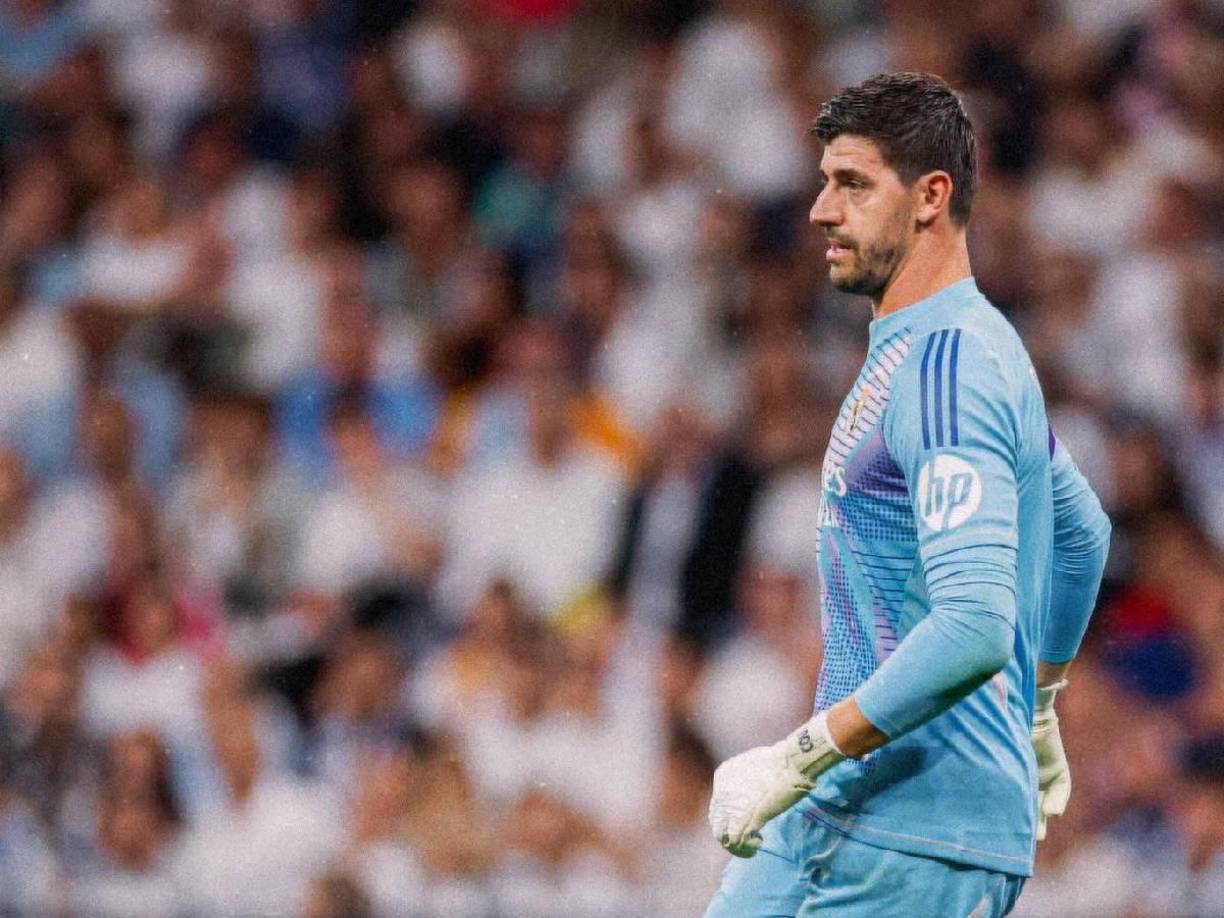 Portero: Courtois es el titular del Real Madrid y será el guardián ante el conjunto alemán.