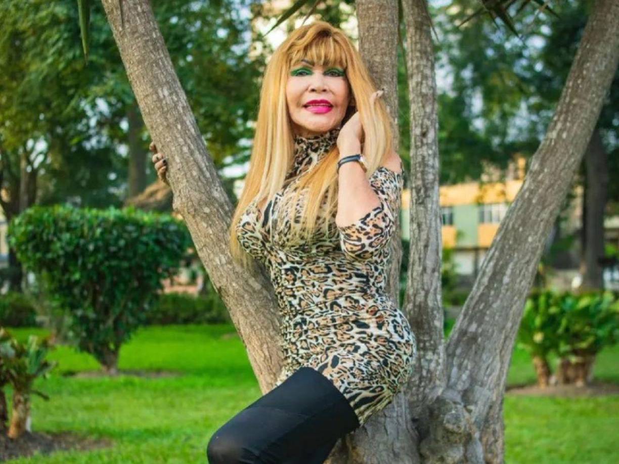 Los artistas, sin importar si se dedican al cine, al teatro, a la música o la pintura, siempre deben reinventarse durante los años para poder mantenerse vigentes. Aunque eso es lo que quería conseguir la Tigresa del Oriente, esta vez tomó un nuevo rumbo para contentar a sus fans