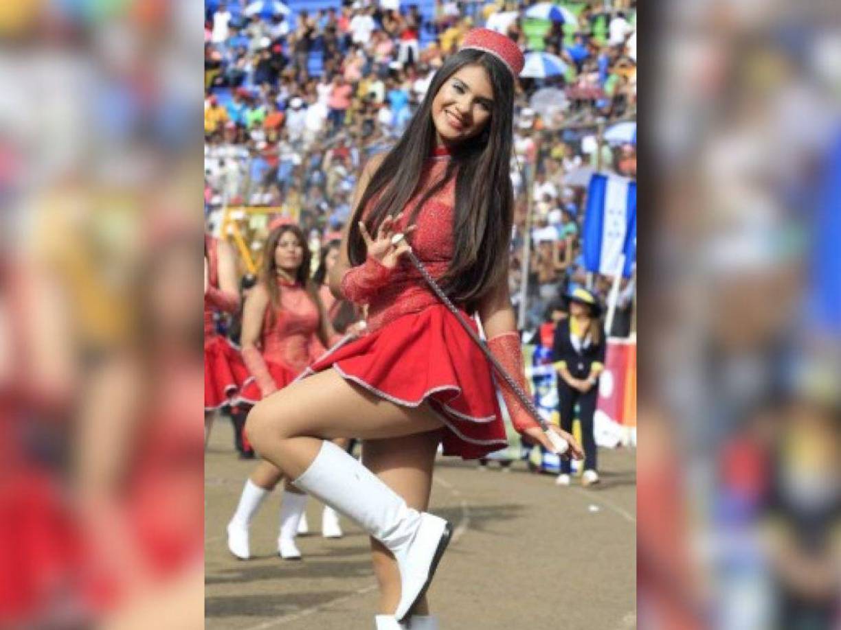 Ileana Bográn deslumbró a todos los espectadores con su belleza.