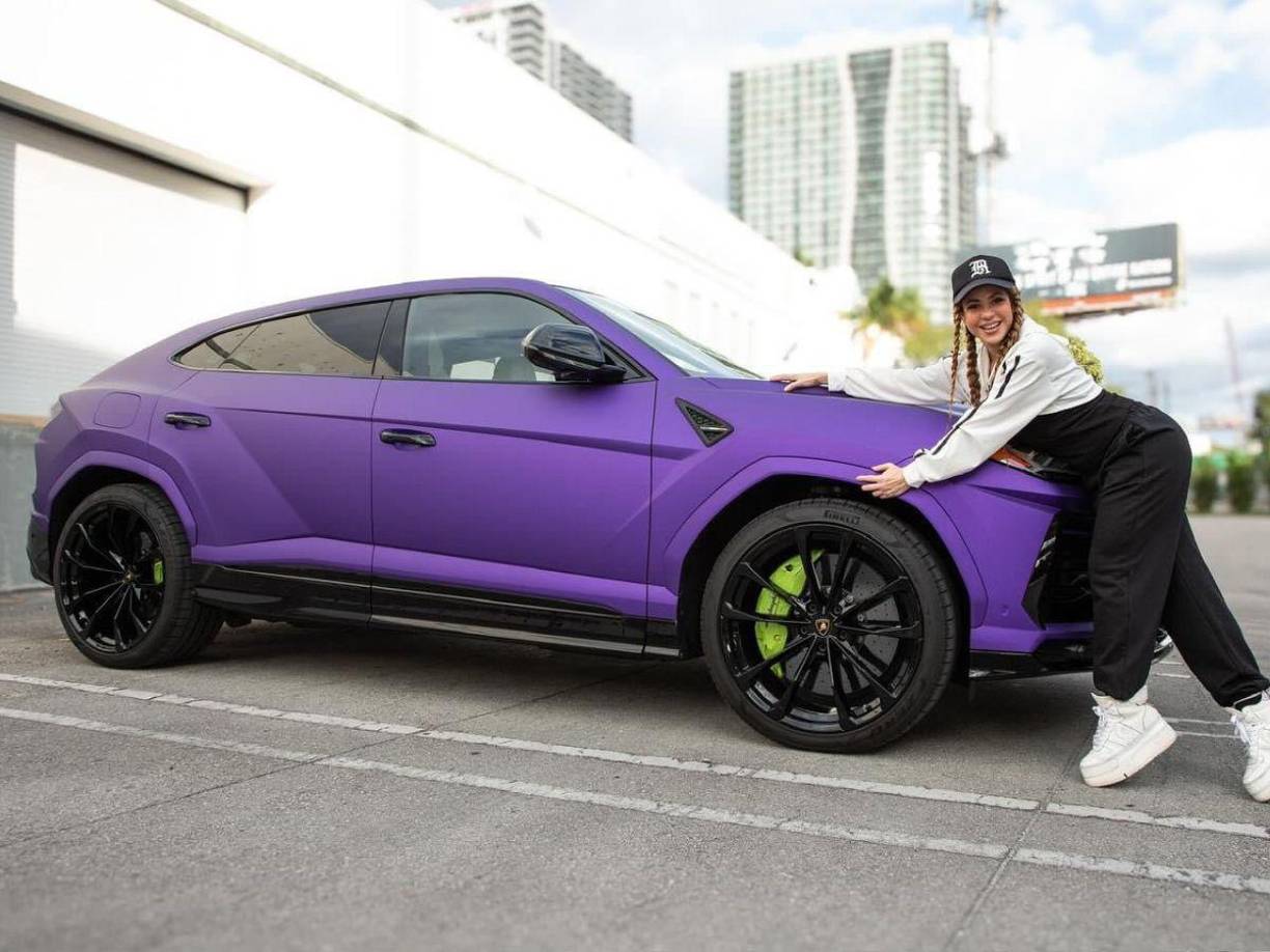 “¡Lo prometido es deuda! ¡Confirmo! Voy a regalar mi carro a alguien que de verdad lo quiera tener y disfrute de nuevos momentos inolvidables con las personas que más ame”, expresó la barranquillera.