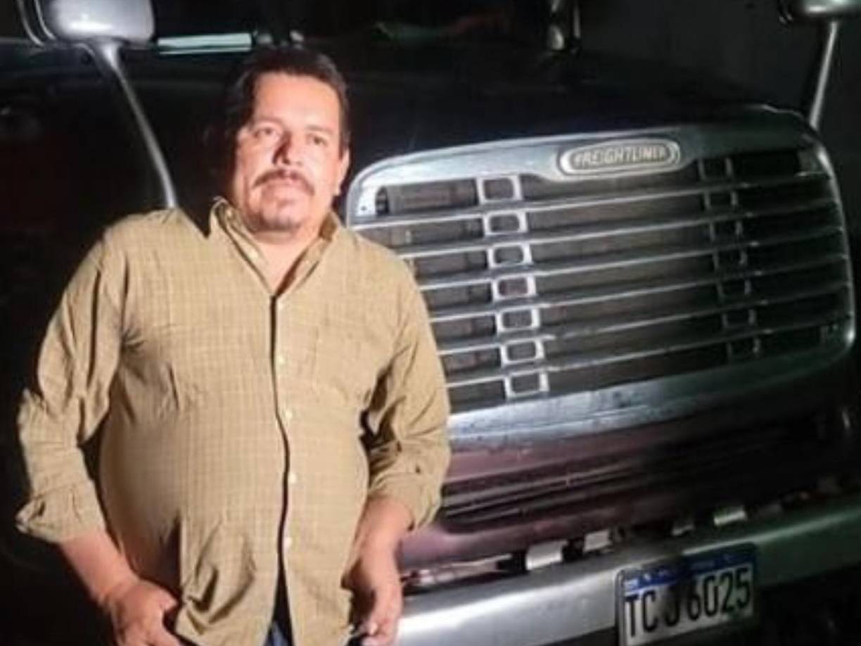 Elías Valladares, un residente de la aldea Los Charcos en Talanga, él decidió arriesgar su vida al detener con su rastra un autobús que, debido a una falla en los frenos, se dirigía a gran velocidad hacia la frontera de Guatemala.