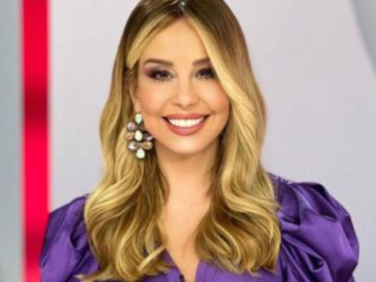 “Claro, no se va a ofender porque hablan a favor de ella”, dijo Dellanos, visiblemente molesta, “pero yo soy periodista y como periodista quiero mostrar la otra parte de la historia.