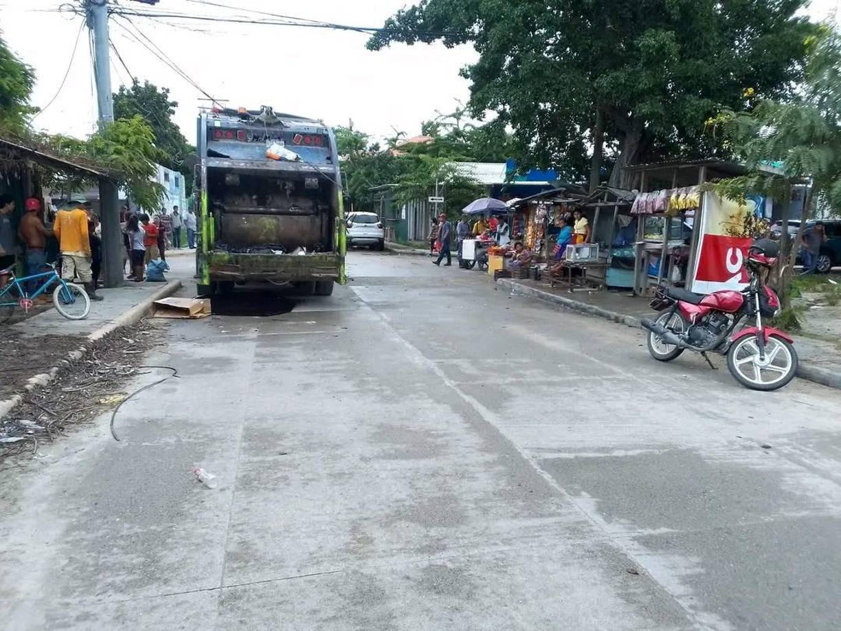 Zaldivar Maldonado, era originaria de Aldea Los Caraos, y murió arrollada por un camión recolector de basura tipo compactadora.