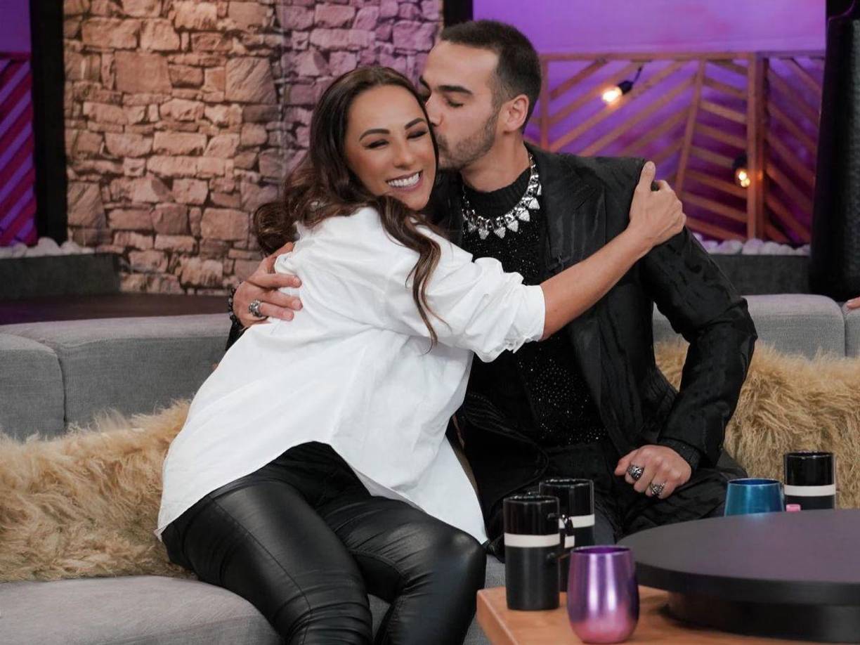 Aunque para la histrionisa nunca fue un problema que su hijo sea demasiado guapo. Incluso, lo ha presumido en redes sociales. En esta ocasión, Consuelo criticó a la industria cinematográfica por rechazarlo de un papel por su gran físico.