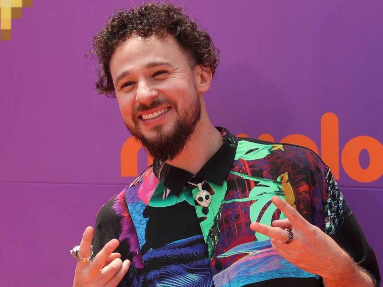 El famoso creador de contenido, conocido por recorrer diversas partes del mundo y documentarlo en sus redes sociales, compartió que hace varios años el ladrón le apuntó con una pistola en la cara para despojarlo de sus pertenencias. Este mensaje fue el que le envió Luisito al asaltante en su momento.