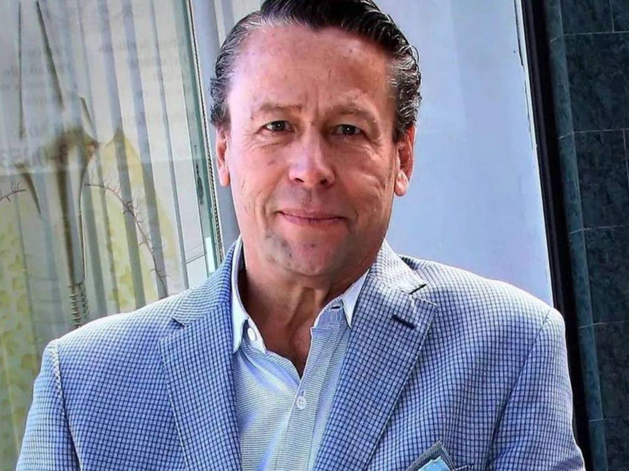 Agregó: “Que se me refleja en estarme pasando la película 24 horas, que cuando tengo un problema, le doy vueltas y vueltas una y se me quema el cerebro de estar piense y piense”.