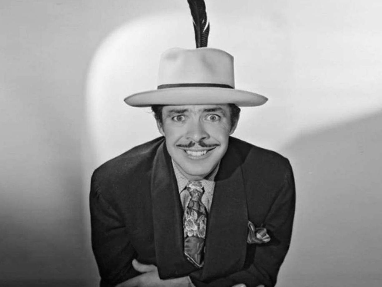 Por cierto, otro nombre que llamó la atención en el listado de las conquistas de Lyn May fue el de Germán Valdés “Tin Tán”, un hombre que ella describió como muy apasionado y hasta un poco violento en ocasiones