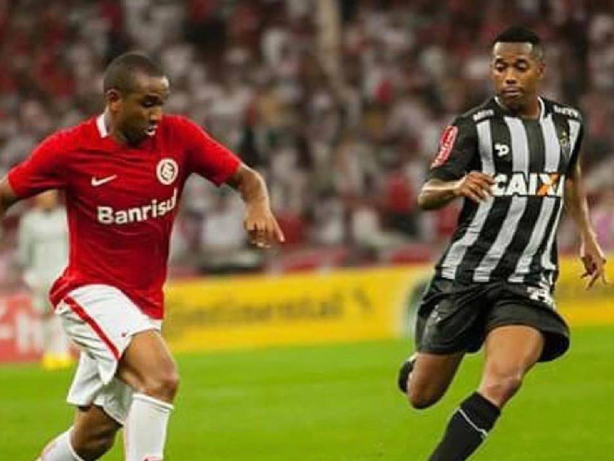 Además de los títulos colectivos, Anderson también ganó como mejor jugador por su actuación con Brasil en el Mundial Sub-17. Era considerado como una de las grandes promesas en el fútbol.