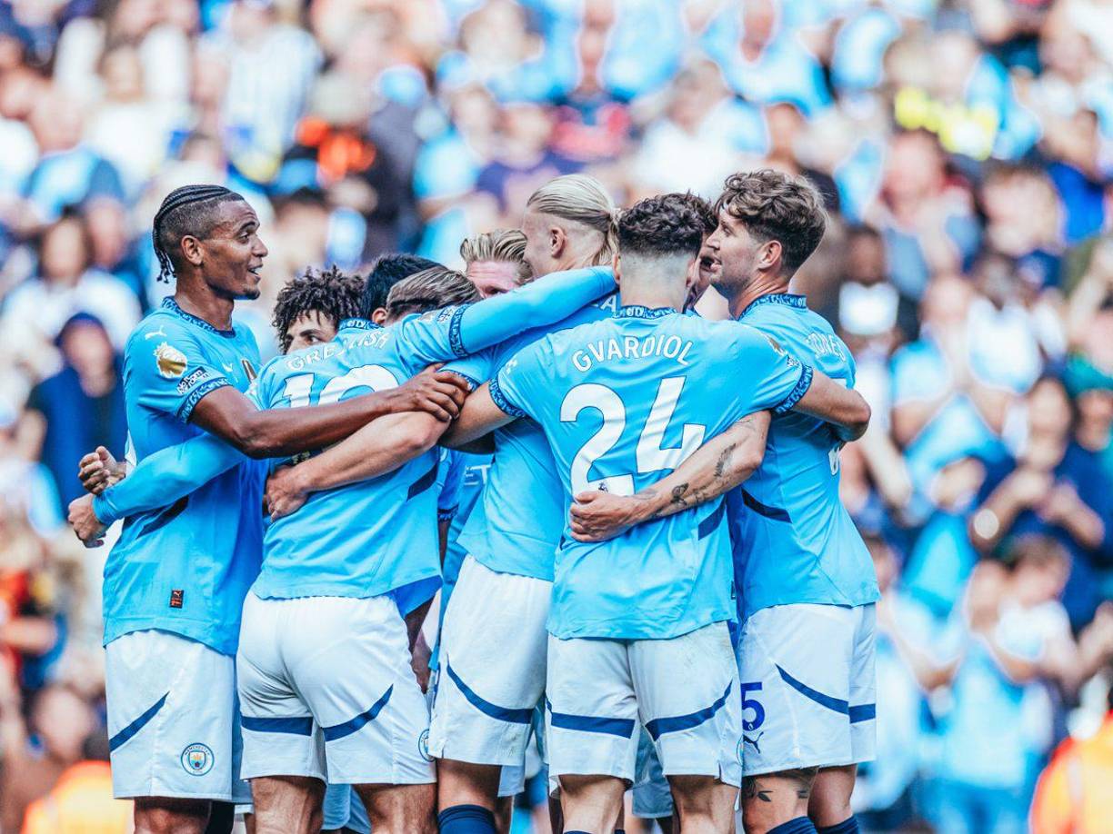 El Manchester City se encuentra al borde de una crisis institucional sin precedentes ya que podría sufrir la increíble perdida de 100 puntos.A continuación te contamos los motivos de lo que sería una sanción histórica.