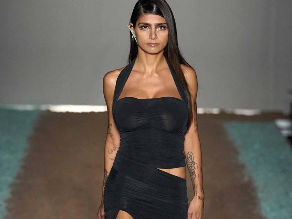 Son varios los medios de comunicación internacionales que han vinculado al futbolista de la Selección Argentina con la ex actriz libano-estadounidense.