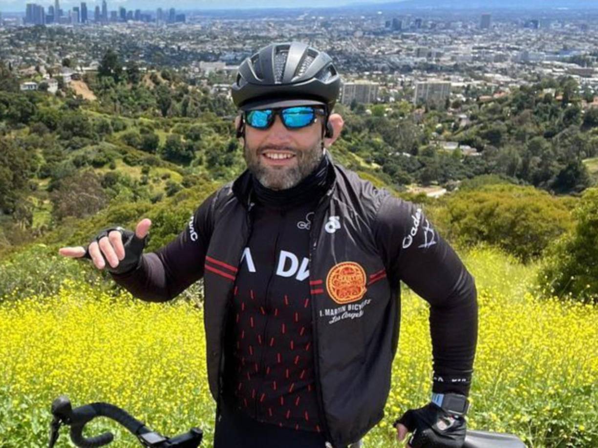 El mediático luchador brasileño comenzó su noviazgo con Demi Lovato con la artista en 2017, pero no tuvo gran recorrido, pues en 2018 decidieron poner fin a su relación. 