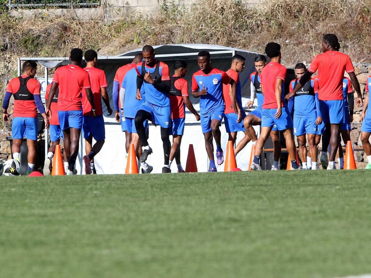 Jerry Bengtson sueña con romper el récord del máximo goleador que tiene Wilmer Velásquez en la Liga Nacional de Honduras.