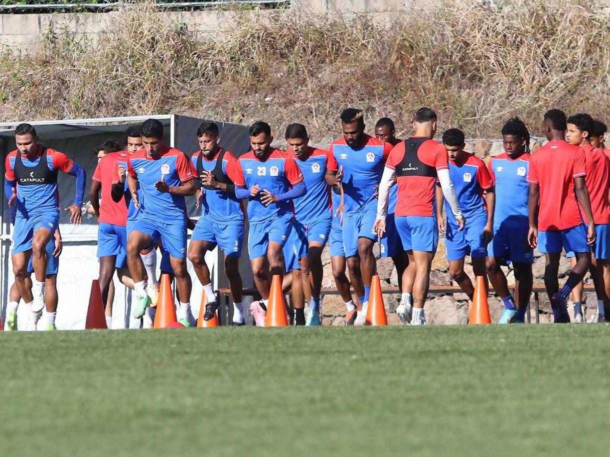 Olimpia viene de perder la última final ante Motagua en el Torneo Apertura 2024 en diciembre y va por la revancha.