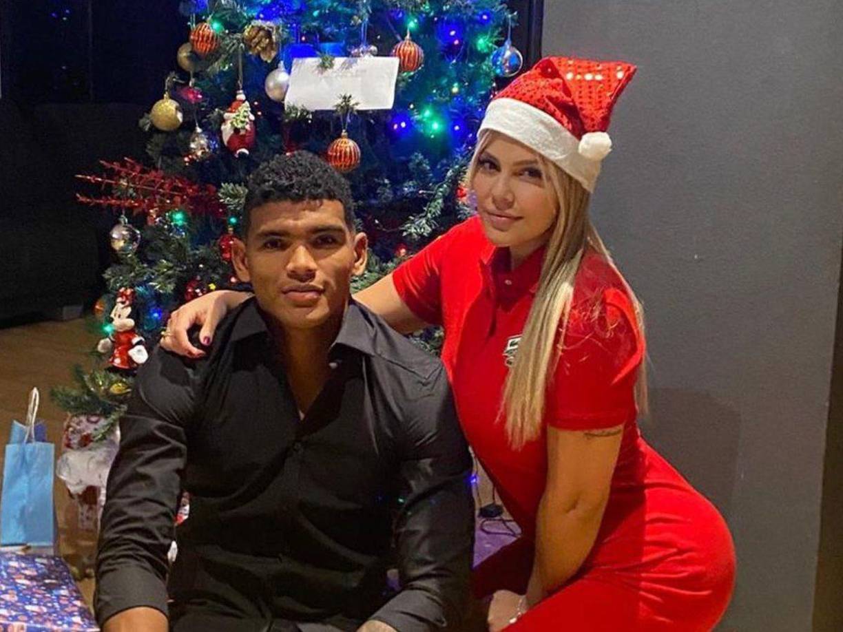 La foto íntima de la pareja sería cuando el colombiano jugaba en Bulgaria .