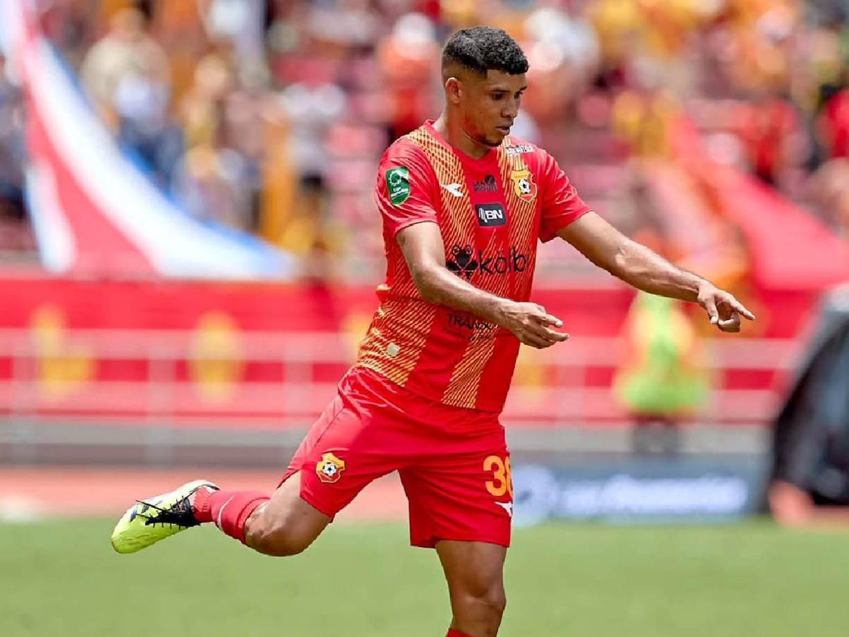 Getsel Ramón Montes Escobar es oriundo de Las Pilas, Sulaco, ubicado en el departamento de Yoro, tierra de destacados futbolistas hondureños. Tiene 28 años.