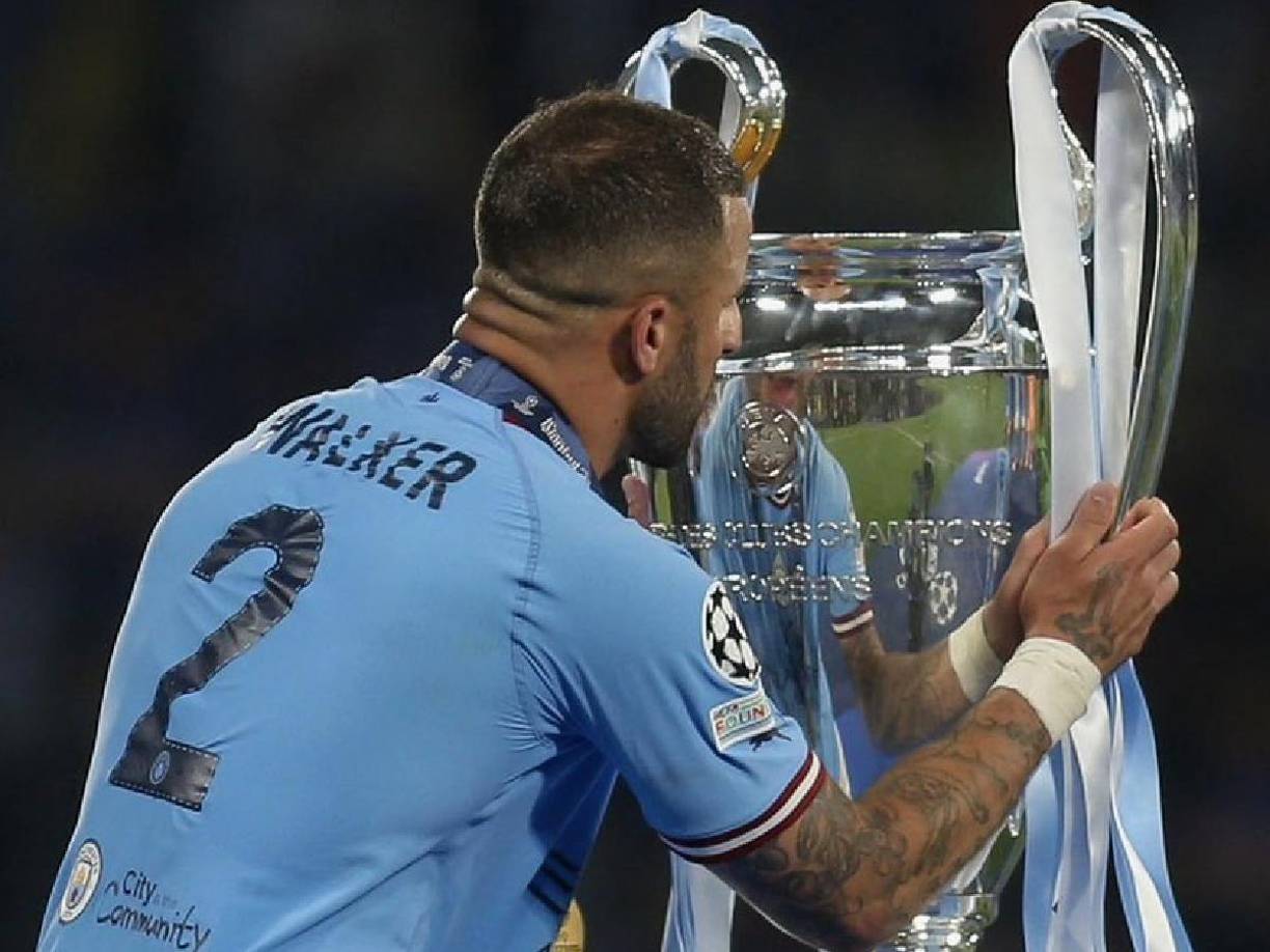 Como bien se sabe, tras revelarse su doble vida, Walker se quedaba en un complejo del Manchester City después de disculparse públicamente sobre su vida amorosa.