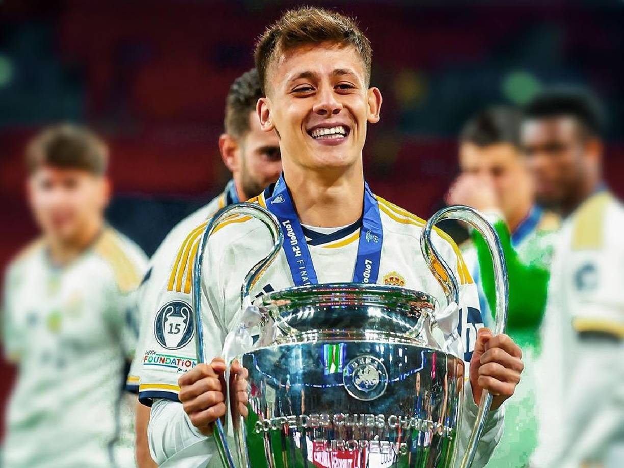 El Real Madrid piensa en la Real Sociedad como destino ideal para Arda Güler, el talento atacante de 19 años turco que ya está brillando en la Eurocopa 2024. Si el club merengue termina decidiendo por mandar al joven turco cedido, tendría claro que el club donde mejor va a estar es en la Real, según informa Radio Marca.