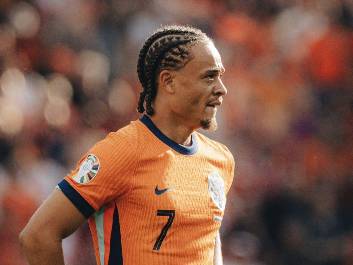 Xavi Simons permanecerá una temporada más en el RB Leipzig de Alemania. El volante neerlandés fue pretendido por el Manchester United.