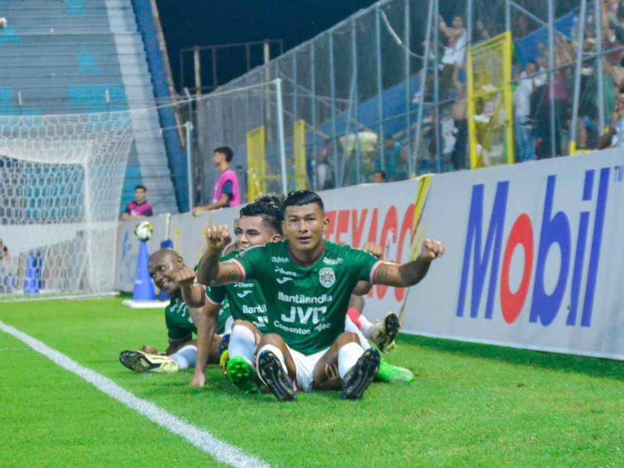 Iván López anotó a los 18 minutos del primer tiempo y Marathón doblegaba al Real España para sorpresa de muchos. 