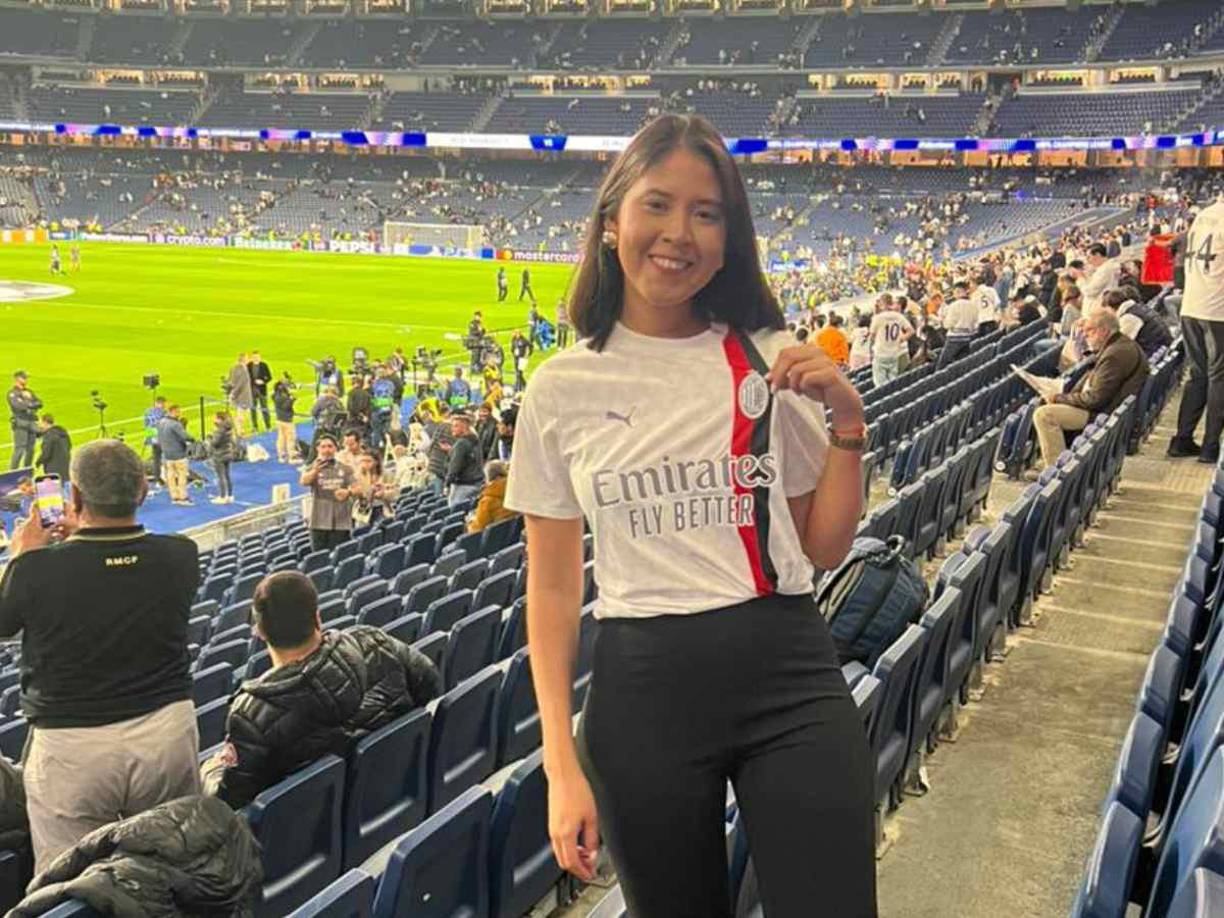La hondureña Danna Valle es aficionada del Milan y disfrutó en directo la victoria del cuadro rossonero. 