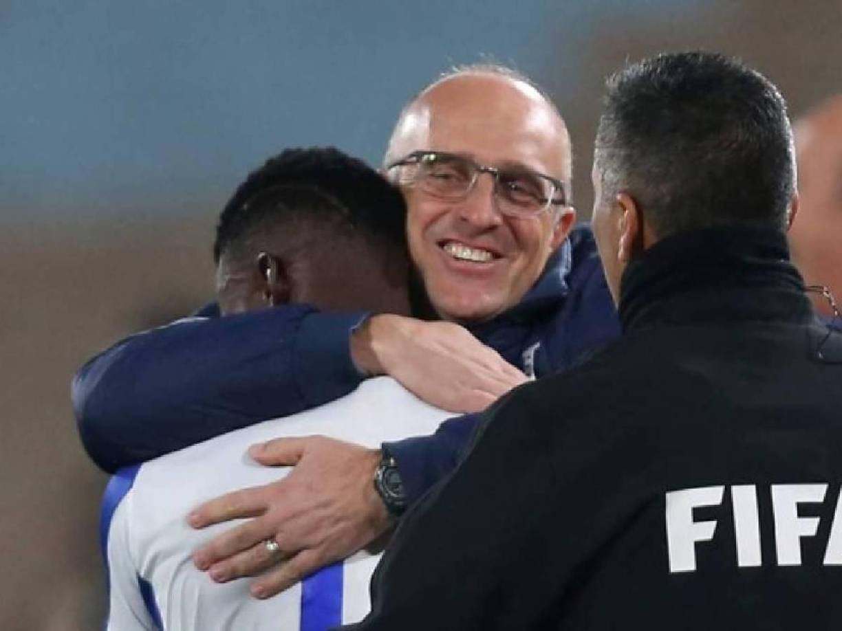 Por Fabián Coito llegó el colombiano Hernán “Bolillo” Gómez, pero La H jamás encontró el rumbo ganador. En esa eliminatoria sumó cuatro puntos de 30 en disputa.