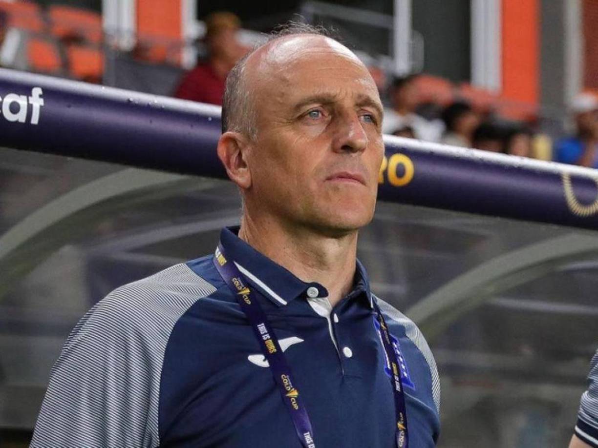 Fabián Coito El entrenador uruguayo suena para dirigir al Olimpia, estuvo al frente de la Selección de Honduras en la eliminatoria rumbo al Mundial de Qatar 2022 y luego en la Liga Deportiva Alajuelense.