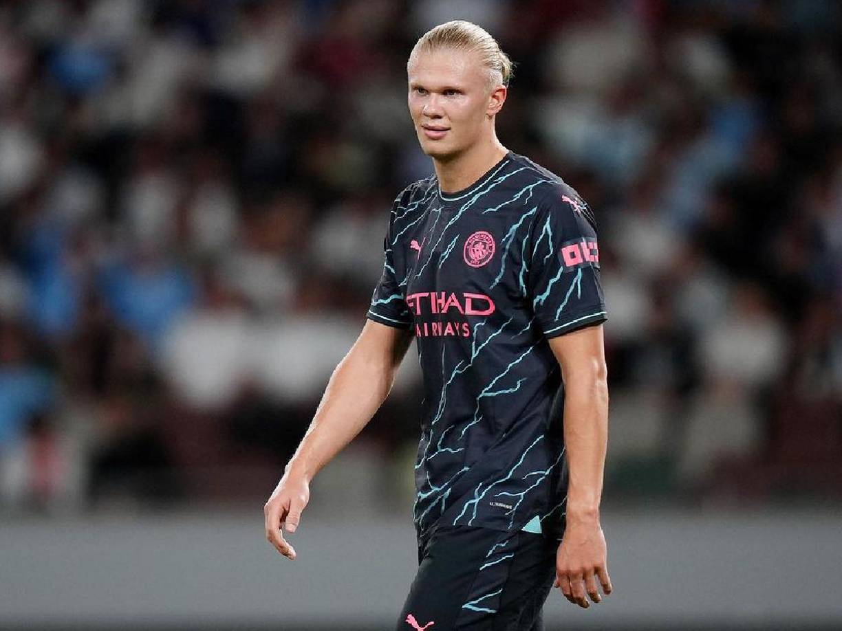 Rafaela Pimienta, agente de Erling Haaland, acabó con los rumores que situaban al noruego fuera del Manchester City. “Depende de las tendencias del mercado, pero creo que el proyecto de Haaland en el City durará para los próximos años. Haaland se siente en casa. Está comprometido al 1000% con el proyecto del club y ya espera con ansias la nueva temporada en la Premier”.