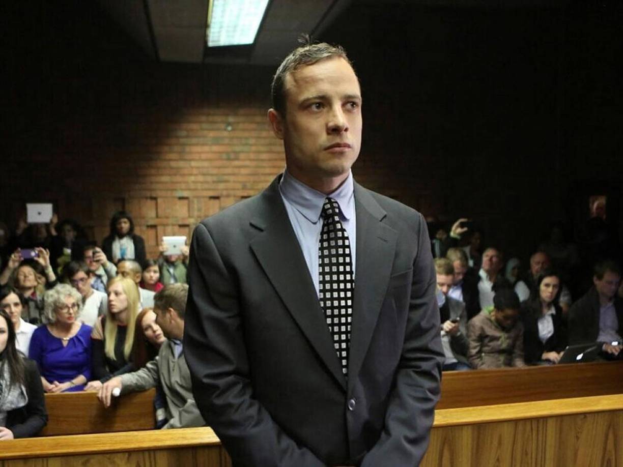 El atleta le disparó cuatro tiros a través de la puerta del baño, donde la modelo se encontraba en el momento de los hechos, a las tres de la madrugada del nefasto 14 de febrero de 2013.