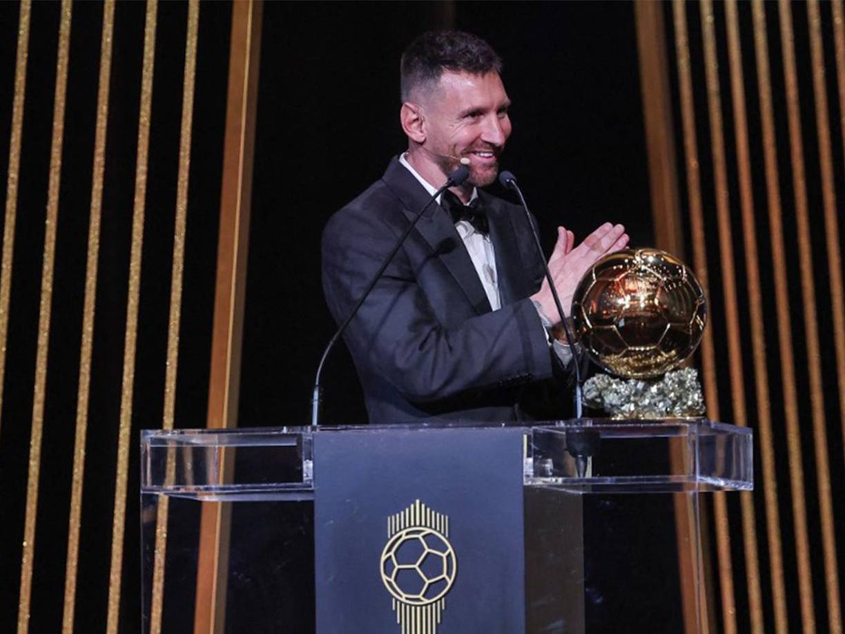 Messi sorprendió al reiterar su amor por el Barcelona: “Creo que quedó una sensación rara. Me merezco poder despedirme de esa gente que tantas alegrías y tristezas hemos compartido. Es mi casa. Amo el club y la gente de Barcelona. Si se da, encantado de poder estar”, indicó en la gala del Balón de Oro 2023.