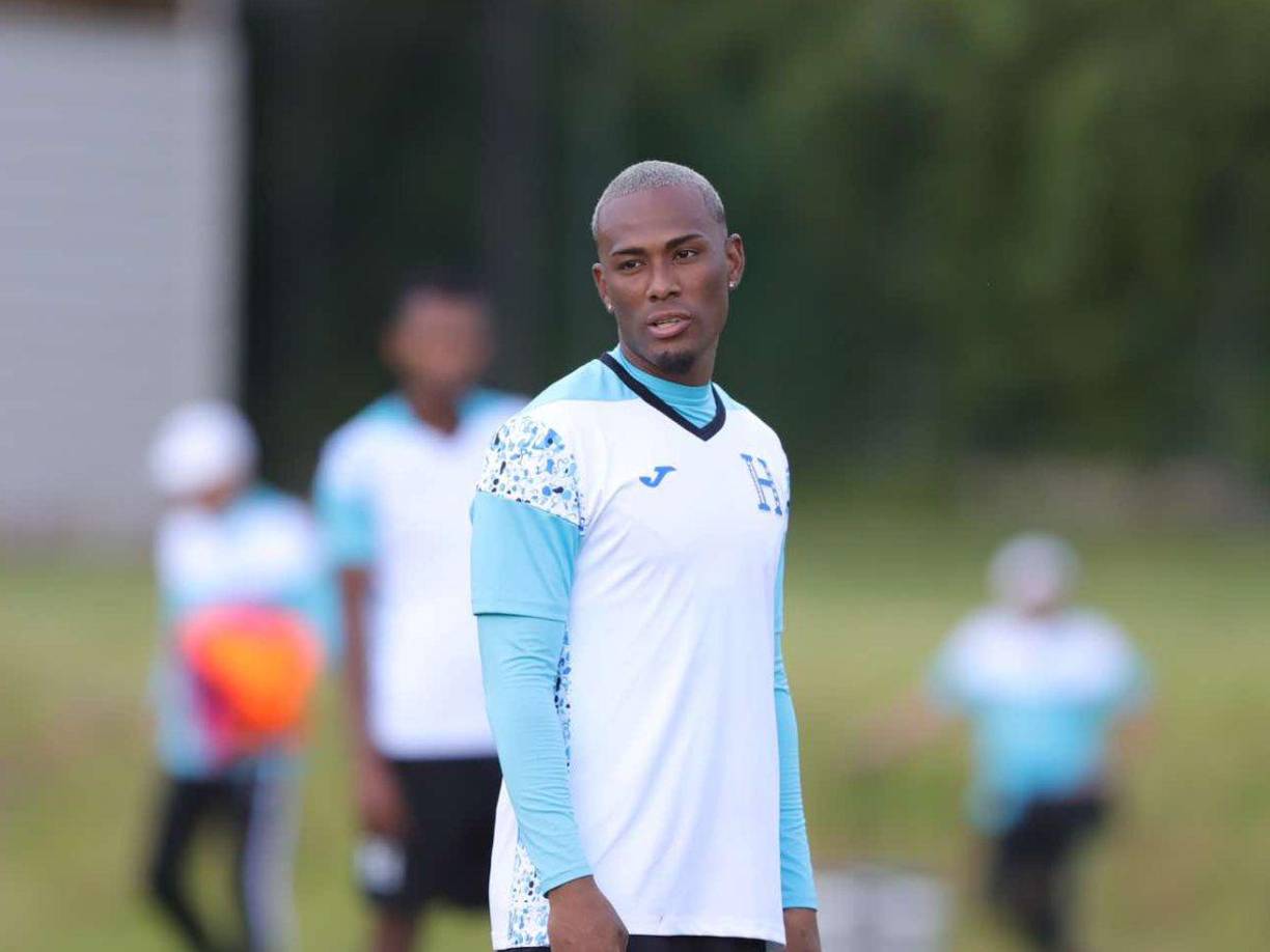 Deybi Flores: Estará en el centro del campo de la Bicolor.