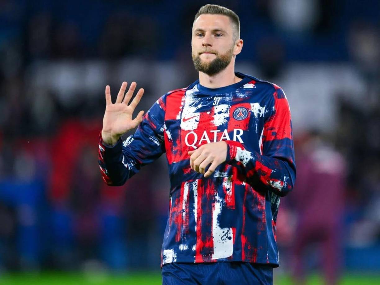 El central eslovaco Milan Skriniar es otro de los futbolistas que están en la puerta de salida del PSG ya que no entra en los planes de Luis Enrique.