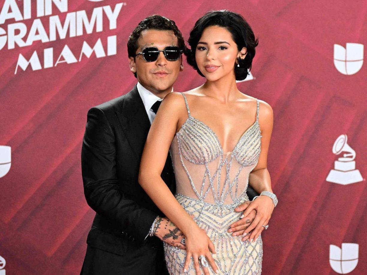 Algo de lo que la cantante ha dado muestra en sus redes sociales, donde ha compartido un pequeño vistazo de sus días de romance al lado de su esposo, una oportunidad en la que ha puesto en alto el gran amor que tiene por Christian, a propósito del cumpleaños número 26 del artista. 