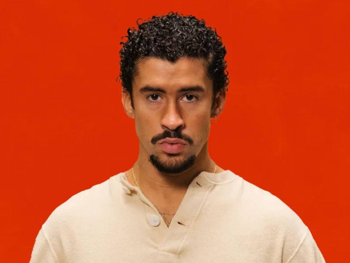 Algunas de las canciones más famosas de Bad Bunny son “Mónaco”, “Tití me preguntó”, “Ojitos lindos”, “Me porto bonito” y “Un x100to”, las cuales suman miles de reproducciones en las apps de música. Sus sencillos lo han llevado a recibir varios premios internacionales. 