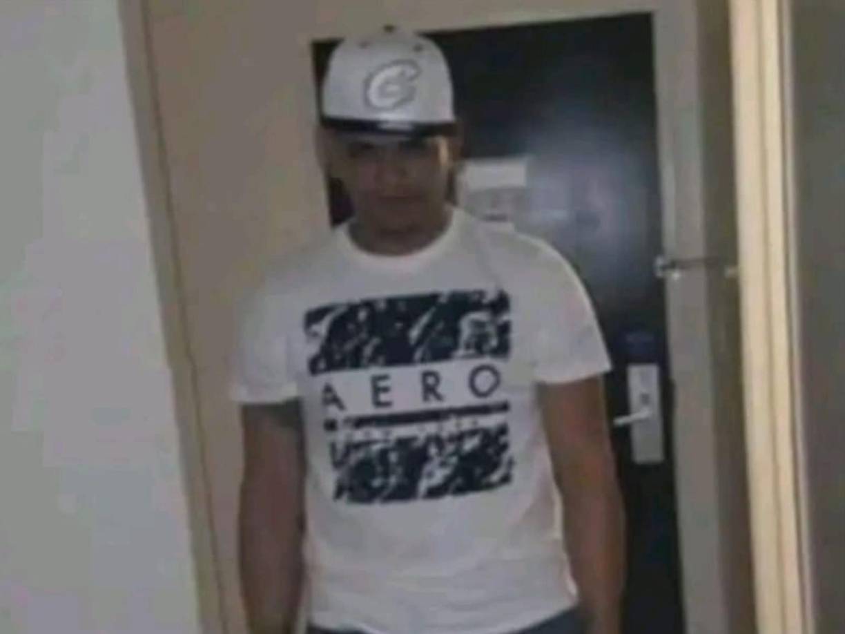 La Policía Nacional llegó para acordonar la escena del crimen y a la espera de Medicina Forense para que frealicen el levantamiento cadavérico.