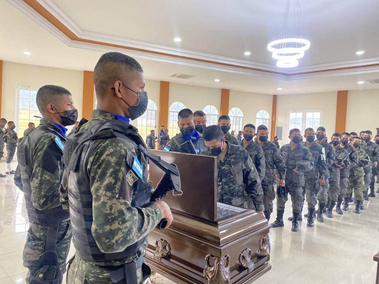 Rosales estaba asignado al Noveno Batallón de Infantería y fue incluido en los operativos que se realizan en el marco del estado de excepción en 162 colonias y barrios del Distrito Central y el Valle de Sula desde el pasado martes 6 de diciembre.