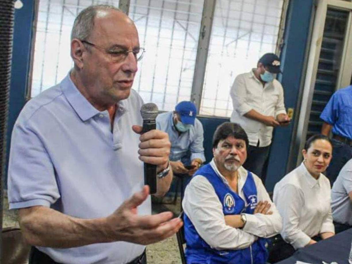 <b>2. Mario Facussé</b>Es un conocido empresario y político de la zona norte de Honduras. Su propuesta va enfocada en regenerar las filas del Partido Nacional con rostros nuevos de la política. En varias ocasiones ha buscado la candidatura nacionalista sin éxito. 