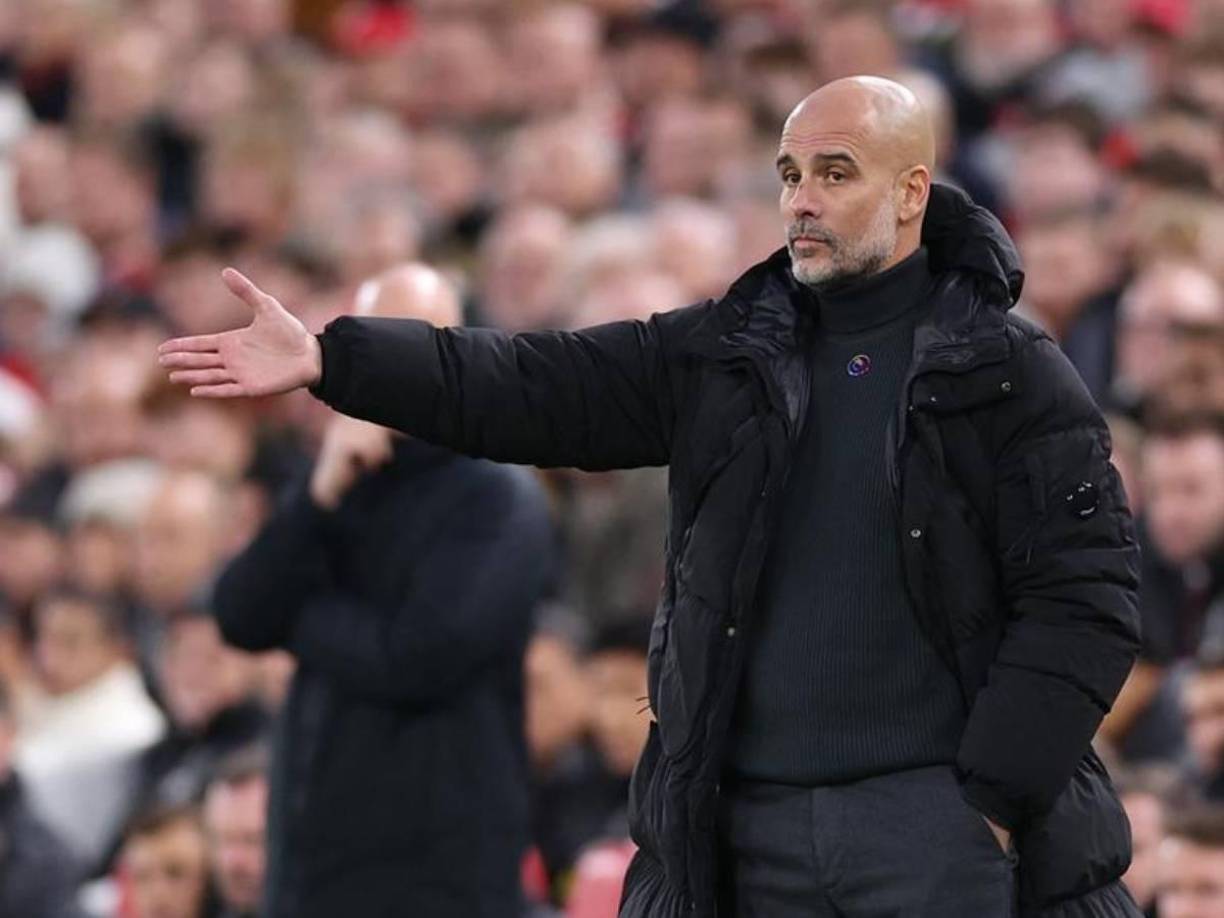 Pep Guardiola protagonista de una de las imágenes del partido por un gesto a la grada de Anfield.