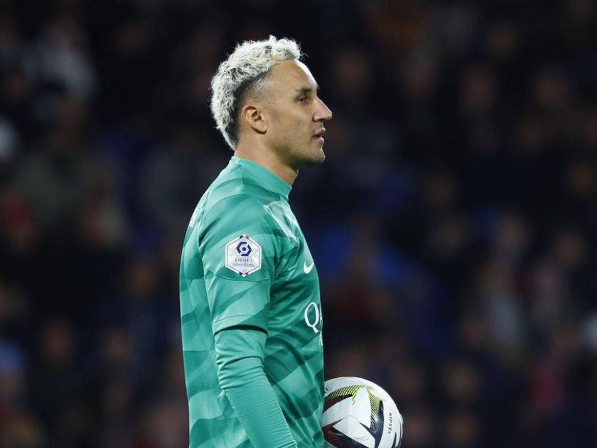 Keylor Navas sigue sin definir cuál será su próximo destino futbolístico tras desvincularse del PSG de Francia hace ya casi dos meses. Según algunos medios ticos, el portero podría volver al Saprissa.